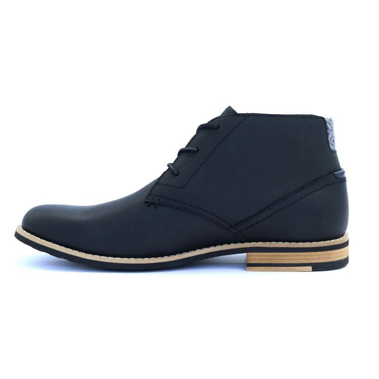 Neat-Footwear-Case-Chukka-Black-Side1-Product-Page
